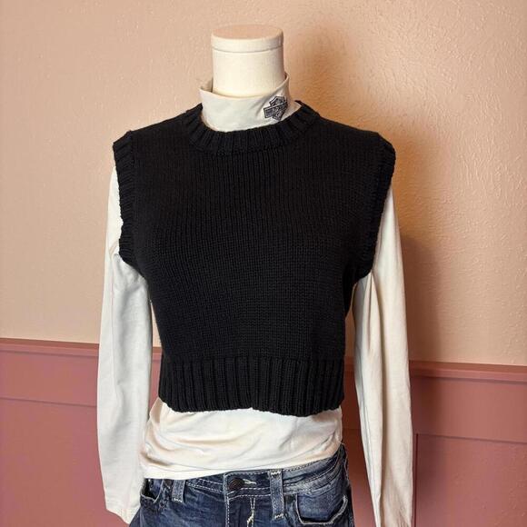 knit sleeveless sweater vest en merci sz medium black corpcore indievanguard - Picture 2 of 6